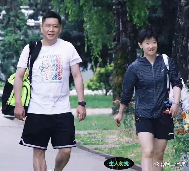 邱贻可男儿念念和孙颖莎一谈打球 师徒共战谣喙